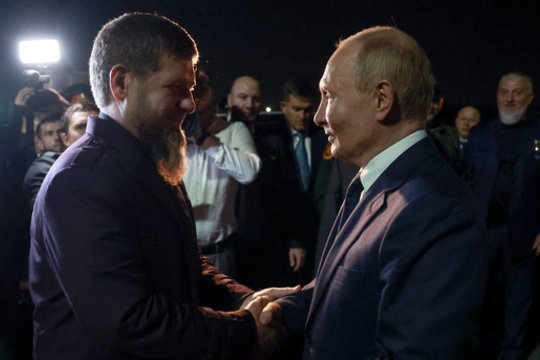 R. Kadyrovas rėžė absurdišką atsakymą apie Ukrainą: prabilo apie „šventąjį karą“