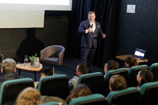 Kino centre Rimantas Kmita pristatė savo naują romaną – „Pietinia kronikas“ tęsinį