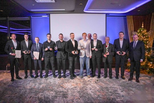 Apdovanoti geriausi sporto žurnalistai: pripažinimo sulaukė ir R. Kurtinaitis bei M. Kuzminskas