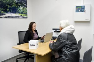 Vienas iš bankų įvedė kintantį darbo laiką: ką tai reiškia