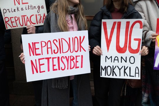 Skandalo sostinės Užupio gimnazijoje atomazga: naujai išrinkta direktorė atsitraukė pati