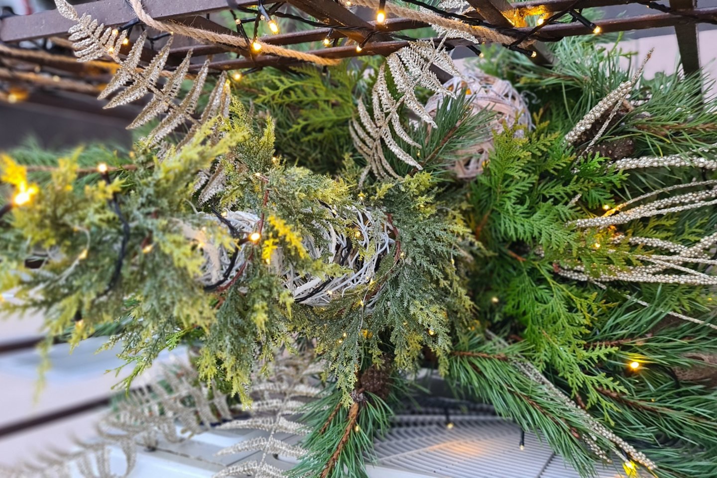 E. Žičkus – apie lėtą namų puošimą, pušis balkone ir paveldėtus stiklo žaisliukus.<br> Asmeninio albumo nuotr.