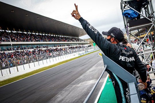 „Formulė 1“ sugrįš į trasą, kurioje triumfavęs yra tik L. Hamiltonas