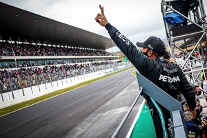 „Formulė 1“ sugrįš į trasą, kurioje triumfavęs yra tik L. Hamiltonas