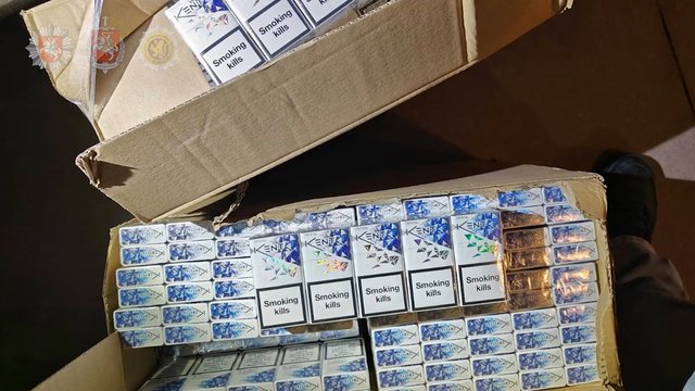 Daugiau nei 140 pareigūnų ir kone 90 kratų – sulaikė kontrabandinių balionų organizavimu įtariamus žmones