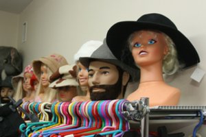 Pareigūnai pričiupo drabužių parduotuvės savininkę – gavo daugiatūkstantinę baudą