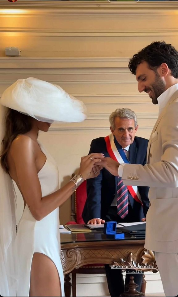 Socialinių tinklų žvaigždė, vizažo meistrė Deimantė Kazėnaitė (33 m.) ištekėjo už Prancūzijoje gyvenančio Nicolo. Vestuvės įvyko paskutinį birželio penktadienį – 27 dieną.<br>Instagramo nuotr.