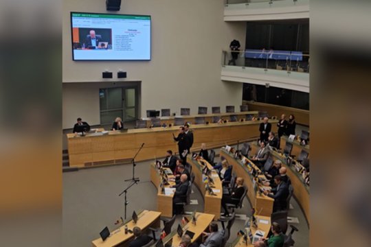 Akimirkos iš LRT įstatymo pataisų svarstymo: opozicija prakalbo apie paliktas reikšmingas klaidas