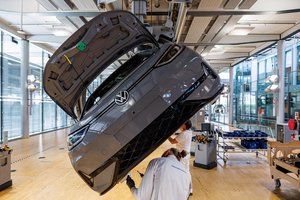 „Volkswagen“ pirmą kartą per beveik 90 metų uždaro gamyklą Vokietijoje: kas atsitiko