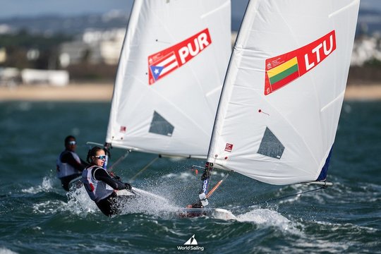 Ekstremalios sąlygos buriavimo čempionate: lietuvė vertėsi, o jachtą teko gaudyti plaukiant