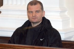 Iki gyvos galvos įkalintas „tulpinis“ vėl prašo terminuotos laisvės atėmimo bausmės