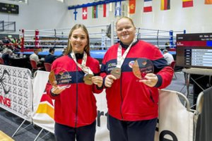 M. Griškonytė ir E. Leščik pasidabino Europos jaunių bokso čempionato medaliais