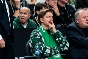 Daugiatūkstantinė minia M. Sinkevičiaus nesujaudino: stebėjo „Žalgirio“ rungtynes, bet smūgį gavo ir ten