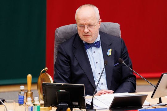 Siekiant priimt LRT įstatymo pataisas, ketvirtadienio vakarą Seime vyks nenumatytas posėdis