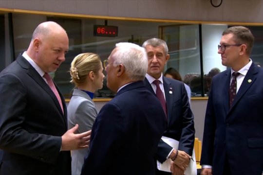 ES šalių lyderių laukia svarbus susitikimas Briuselyje: rado būdą, kaip finansuoti Ukrainos karinius poreikius 