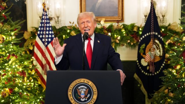 Kaltinimus žėręs D. Trumpas užsiminė apie per plauką vos nežlugusią JAV: „Darau tai, ko nedarė joks politikas“