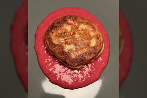 Pailsėkite nuo mišrainių: ant šventinio pusryčių stalo – purūs ir saldūs varškėčiai