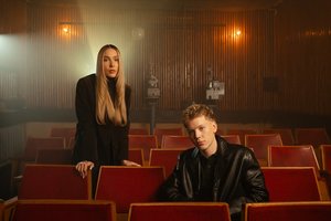 Netikėtas duetas: P. Paukštaitytė ir A. Vyšniauskas pristato bendrą šventinį kūrinį