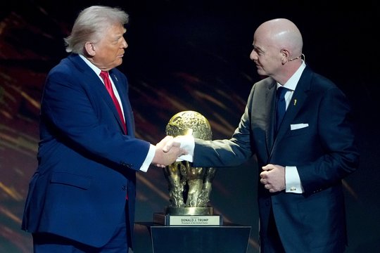 D. Trumpas uždraudė dar dviejų valstybių sirgaliams patekti į pasaulio čempionatą