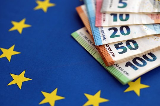 Iš ECB – žinia dėl palūkanų normų mažinimo: ir toliau laikosi savo