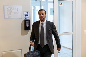 Dėl išpuolio kelyje teisiamam Andriui Kandeliui prokuroras prašo apriboti laisvę