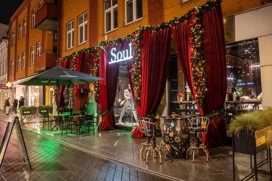 Sutemus Kaunas virsta tikra Kalėdų pasaka: kviečia pasivaikščioti ir pasigrožėti