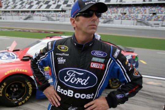 Siaubinga tragedija – dužęs lėktuvas pražudė žinomą lenktyninką ir visą jo šeimą