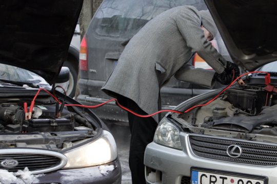 Ką svarbu žinoti apie automobilio akumuliatorių paspaudus šalčiams?