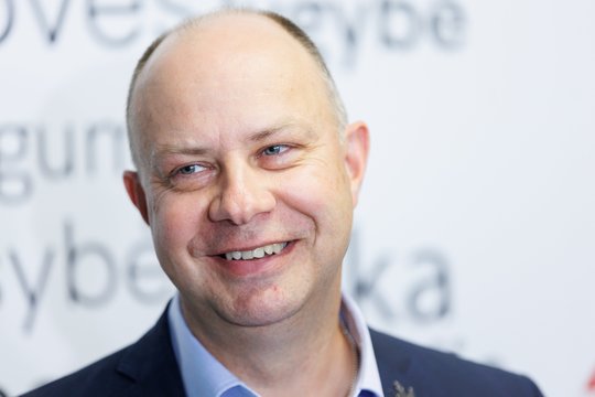 „Ilgai slėptas tikrasis veidas“: A. Veryga nustebino netikėtu įvaizdžiu