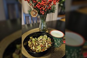 Patiks ieškantiems receptų be majonezo: ši soti mišrainė – tobula ir kaip patiekalas, ir kaip garnyras