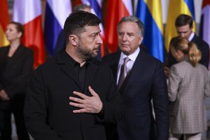 Taikos derybose – migloti scenarijai: kas vyksta įtemptose diskusijose dėl Ukrainos likimo