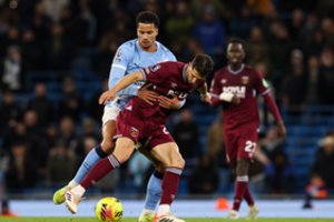 D. Mukasa pergalingai debiutavo „Premier“ lygoje