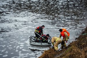 Po 3 jaunų vyrų žūties Panevėžyje – dar viena kraupi žinia: netoli vietos, kur BMW nulėkė nuo tilto, rastas ketvirtas skenduolis