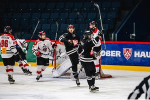 Lietuvos komandos patyrė skaudžius pralaimėjimus Baltijos ledo ritulio čempionate