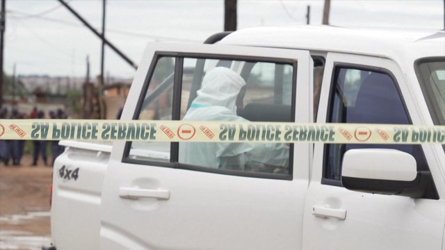 Siaubingos šaudynės Pietų Afrikoje: policija ieško 12 ginkluotų užpuolikų