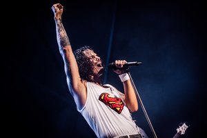 Palanga 2025-uosius išlydės su naujametiniu „Queen Show“: kvies visus išlaisvinti savo vidinį F. Merkurį