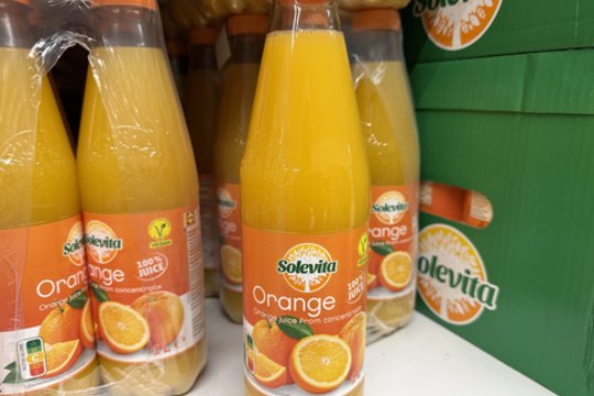 „Lidl“ tęsia kainų mažinimą: dar pigiau įsigysite ir apelsinų sultis