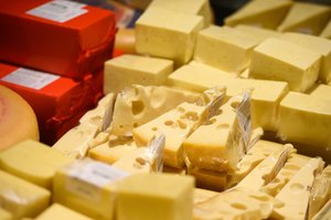 Kinija įveda importo muitus ES pieno produktams