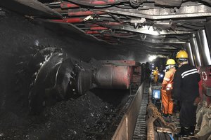 Nelaimė Lenkijoje: per sprogimą anglies kasykloje žuvo du darbininkai