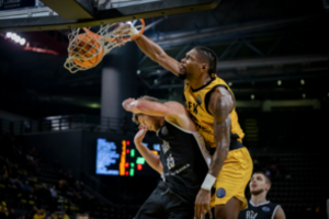 Ne tik naudos, bet ir rizikos – kas tas „Žalgirį“ dominantis aukštaūgis iš Gabono?