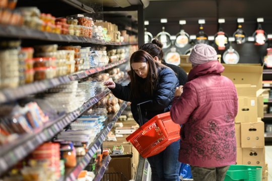 Prekybos tinklai primena: šią dieną durys lankytojams lieka užvertos