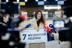 Į Italiją skridusios moters laukė staigmena: tapo septynmilijonine Lietuvos oro uostų keleive