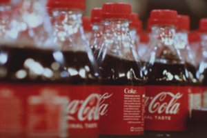 Kiekvienas lašas ir kiekvienas kilovatas svarbus: „Coca-Cola HBC“ atsakingas požiūris į vandenį ir energiją