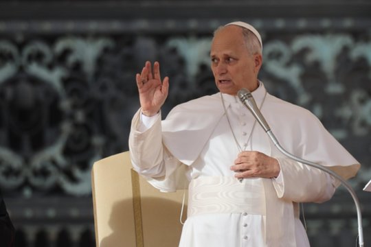 Popiežius Leonas XIV ragina siekti taikos pasaulyje: Kalėdos yra vilties šventė