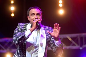 Dainininkas Radžis šventes sutiko su mylima moterimi: paviešino jaukias akimirkas