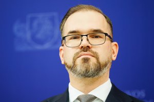 R. Kaunas: tikiuosi, kad techninio lygio sutarimą dėl kasetinių šaudmenų įsigijimo pasieksime 2026 m.