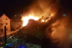Šv. Kalėdų vakarą – atvira liepsna degantis namas Kaune