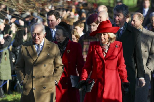 Jungtinės Karalystės karališkosios šeimos susibūrimas – be svarbaus nario: į ceremoniją jis nebuvo pakviestas