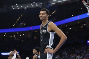 Priešnuodis čempionams – „Spurs“ su V. Wembanyama vėl pamokė „Thunder“ ekipą