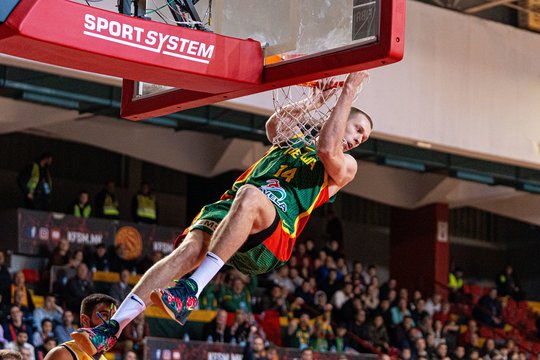 Po daugiau nei metų pertraukos M. Echodas sugrįžo į aikštelę